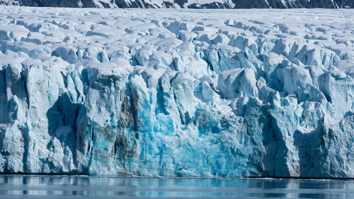 Z ledovců přitečou tisíce tun bakterií. Co to udělá, nevíme, říká vědec